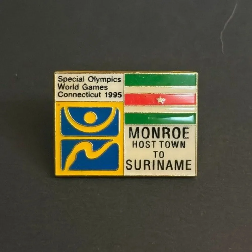 Vtg Special Olympics World Games Connecticut CT 1995 Monroe Host Suriname Pin